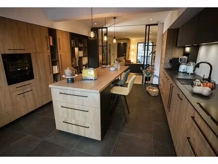 t3 sud est ouest 20m2 de terrasse parking