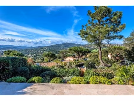 charmante villa vue dégagée sur les collines