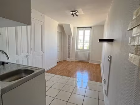 location appartement 2 pièces 30m² oullins 69600