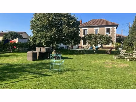 vente maison 5 pièces 121 m² à pleuville (16490)  199 950 €