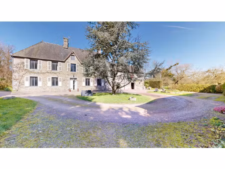 propriété en pierres de 162 m2 avec dépendances sur 4566 m2