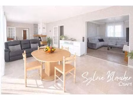 vente maison à évrecy (14210) : à vendre / 210m² évrecy
