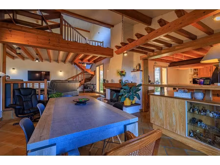 vente maison 5 pièces 172 m² à saint-martin-de-coux (17360)  299 000 €