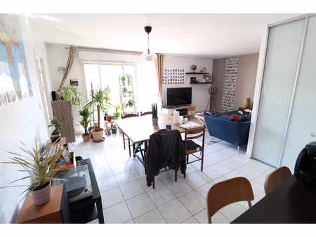 location appartement 2 pièces 49m²