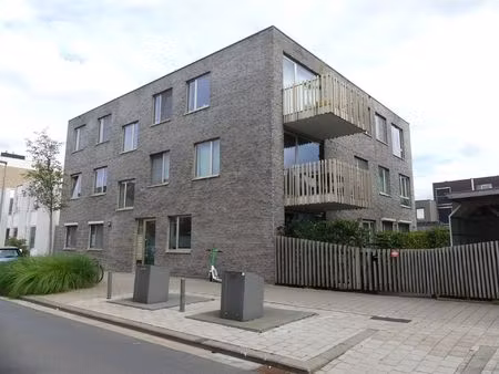 lichtrijk appartement met zonnig terras!