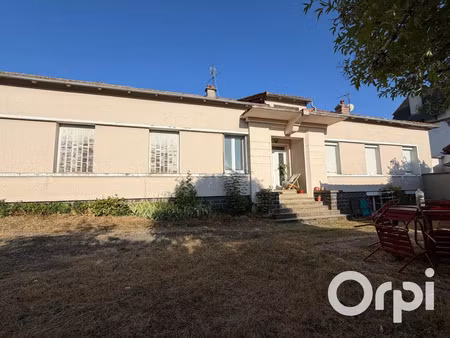 vente appartement 8 pièces 179 m² saint-flour (15100)