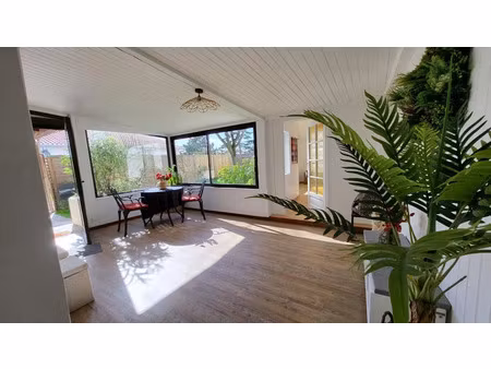 vente maison 4 pièces 93 m² à l'houmeau (17137)  327 000 €