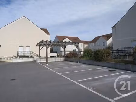 location parking guignes 77390