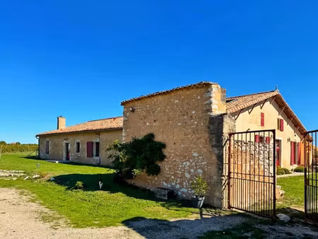 vente maison 6 pièces 213 m² à berson (33390)  409 000 €