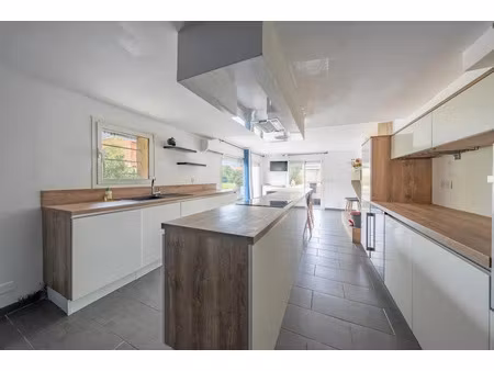 vente maison 6 pièces 200 m² à ambares-et-lagrave (33440)  429 000 €