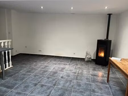 location maison 2 pièces 50 m² à aouste-sur-sye (26400)