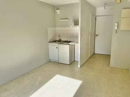 location appartement 1 pièce 18m²