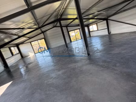 location local commercial