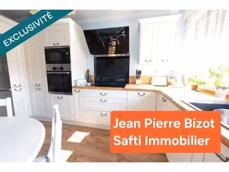 tres belles prestations pour ce 5 pieces de 102 m²