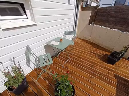 petite maison composée de deux studios