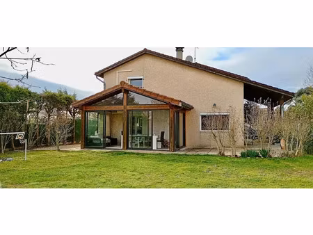 vente maison 6 pièces 202 m² à saint-priest (69800)  550 000 €