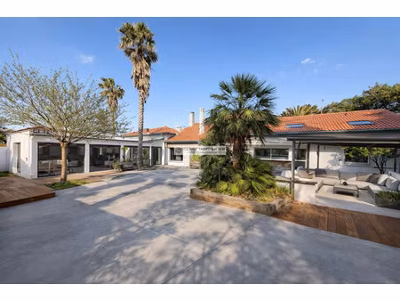 vente maison 8 pièces 488 m² à bidart (64210)  1 300 000 €