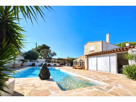 vente propriété 11 pièces 340 m² à port-de-bouc (13110)  750 000 €