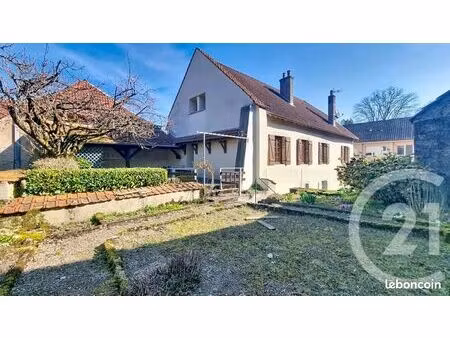 maison 6 pièces 137 m²