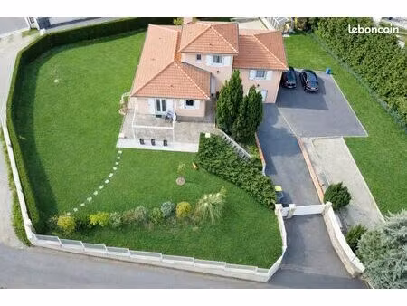 maison 130m² entièrement rénovée – terrain de 1790m² - proche commodités