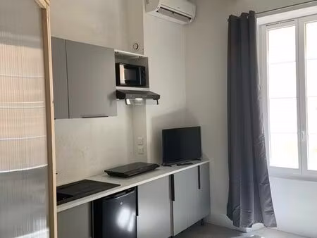 studio meublé (élec + eau compris)