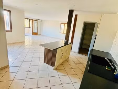 location maison rénovée