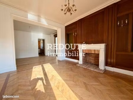 maison 7 pièces 245 m²