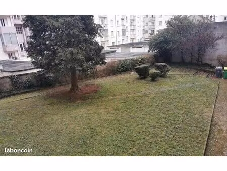 studio 1 pièce 24 m²