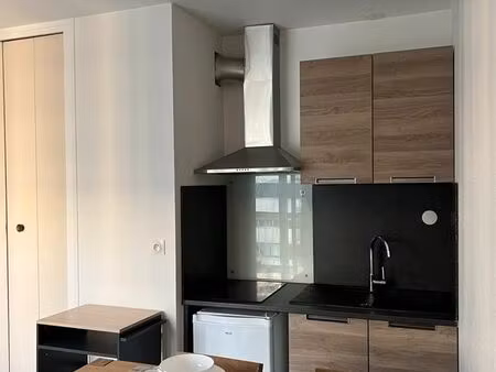 studio meublé lumineux 25m2+ place de parking