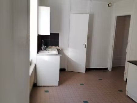 f3 de 51m2 au centre de pommiers 69480