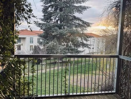 t2 meublé de 54m2 avec terrasse sud ouest