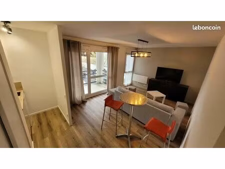 joli studio toison dor 28 m² meublé+ place de parking sécurisée fermé