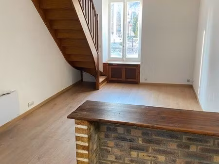 appartement 39 m² + 33 m² au sol – 2 espaces nuit – centre saint-vrain