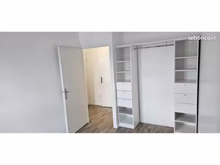 t3 terrasse parking possible