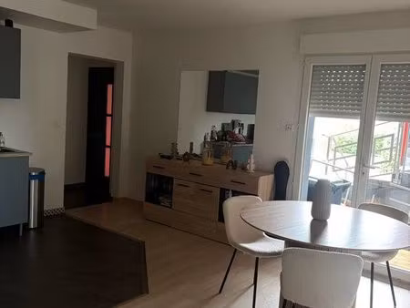 loue coquet appartement f4 de standing dans petite copropriété