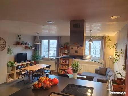 t3 meublé 56 m² – 71 rue d’alsace – 870 cc