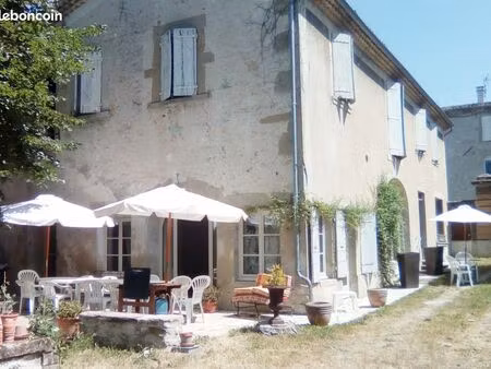 maison de maître meublée de 300m2