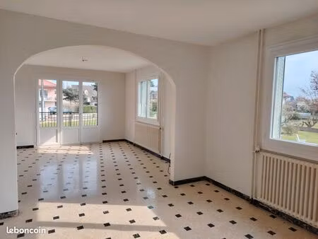 saint trivier de courtes appartement 100m²