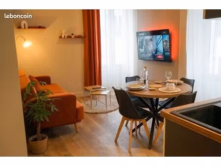 agréable t2 meublé en plein centre-ville – entièrement rénové – thouars