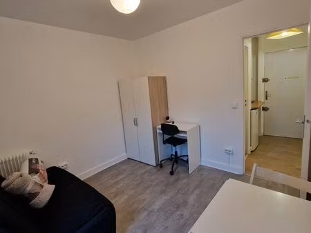 studio meublé avec jardin privatif – 5 min métro 1 – la défense