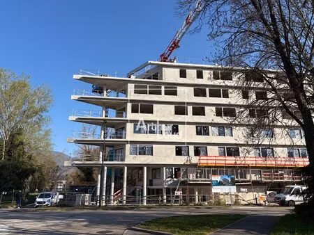 achat local professionnel 537m² st martin d heres 38400