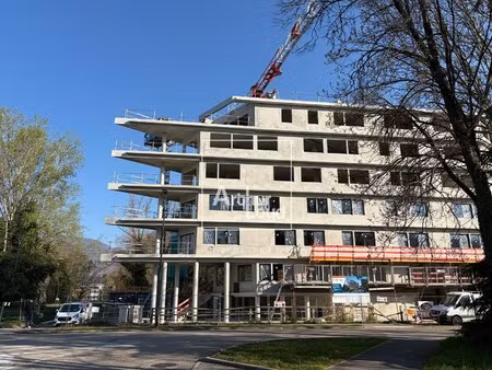 achat local professionnel 591m² st martin d heres 38400