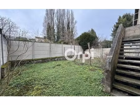 location appartement  m² t-2 à soissons  543 €