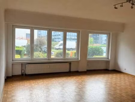 appartement à renover avec garage