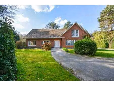 spacieuse maison familiale avec potentiel dans un cadre uniq