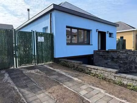 bungalow économe en énergie avec jardin