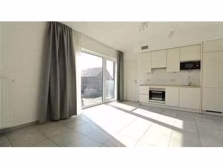 centre de perwez a pied - calme - parking