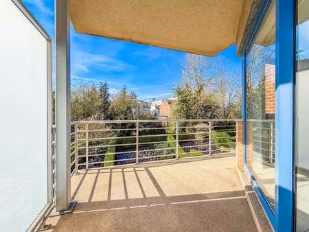 appartement 2 ch. avec terrasse (so) + pkg ext. + cave