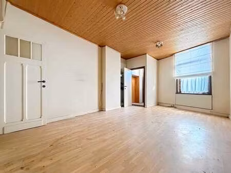 opportunité rare : 2 maisons de ville avec atelier à rénover