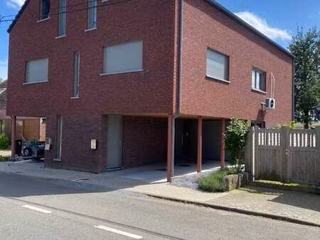 superbe grand appartement récent de 115m2 avec garage